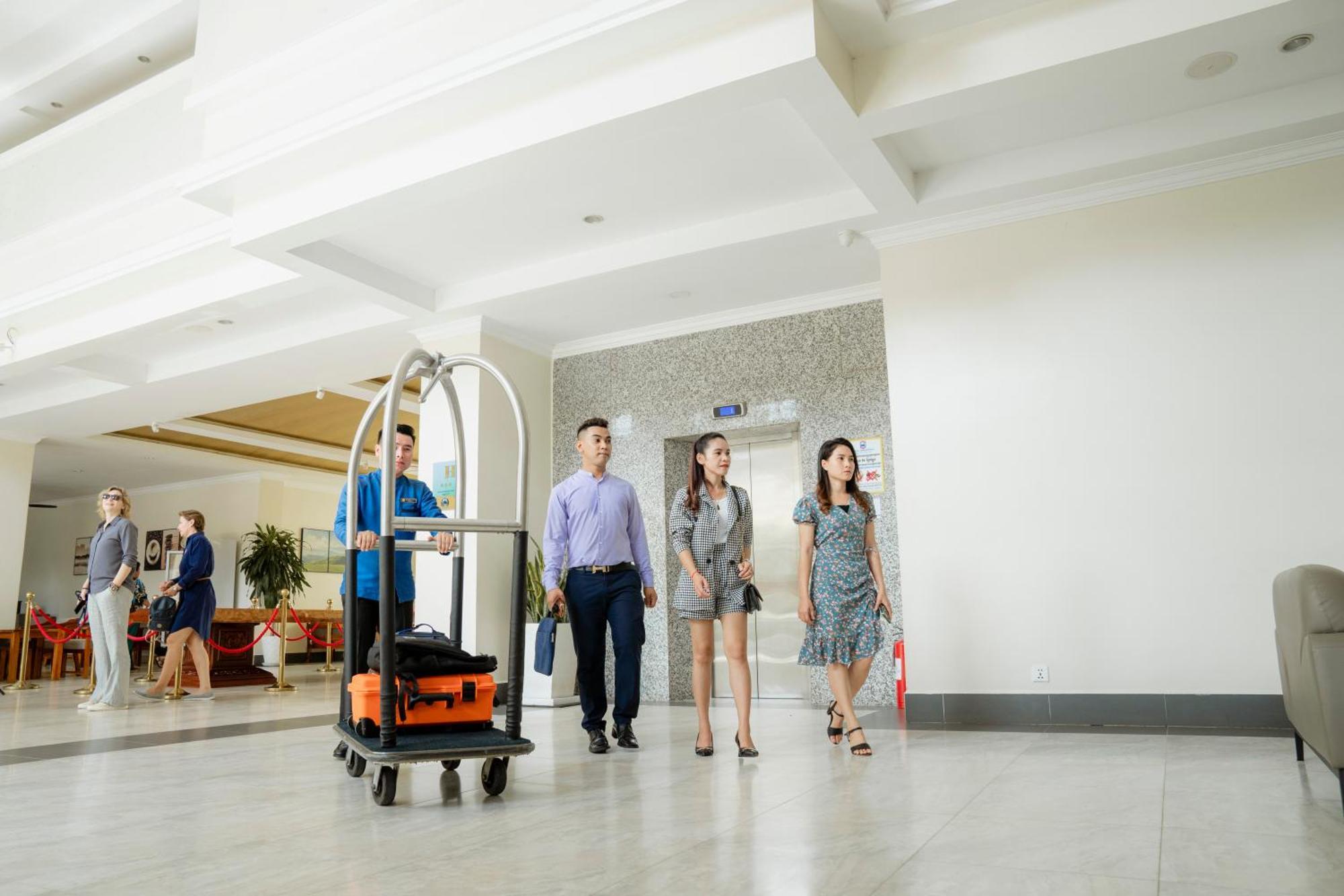 Pursat Riverside Hotel & Spa Dış mekan fotoğraf