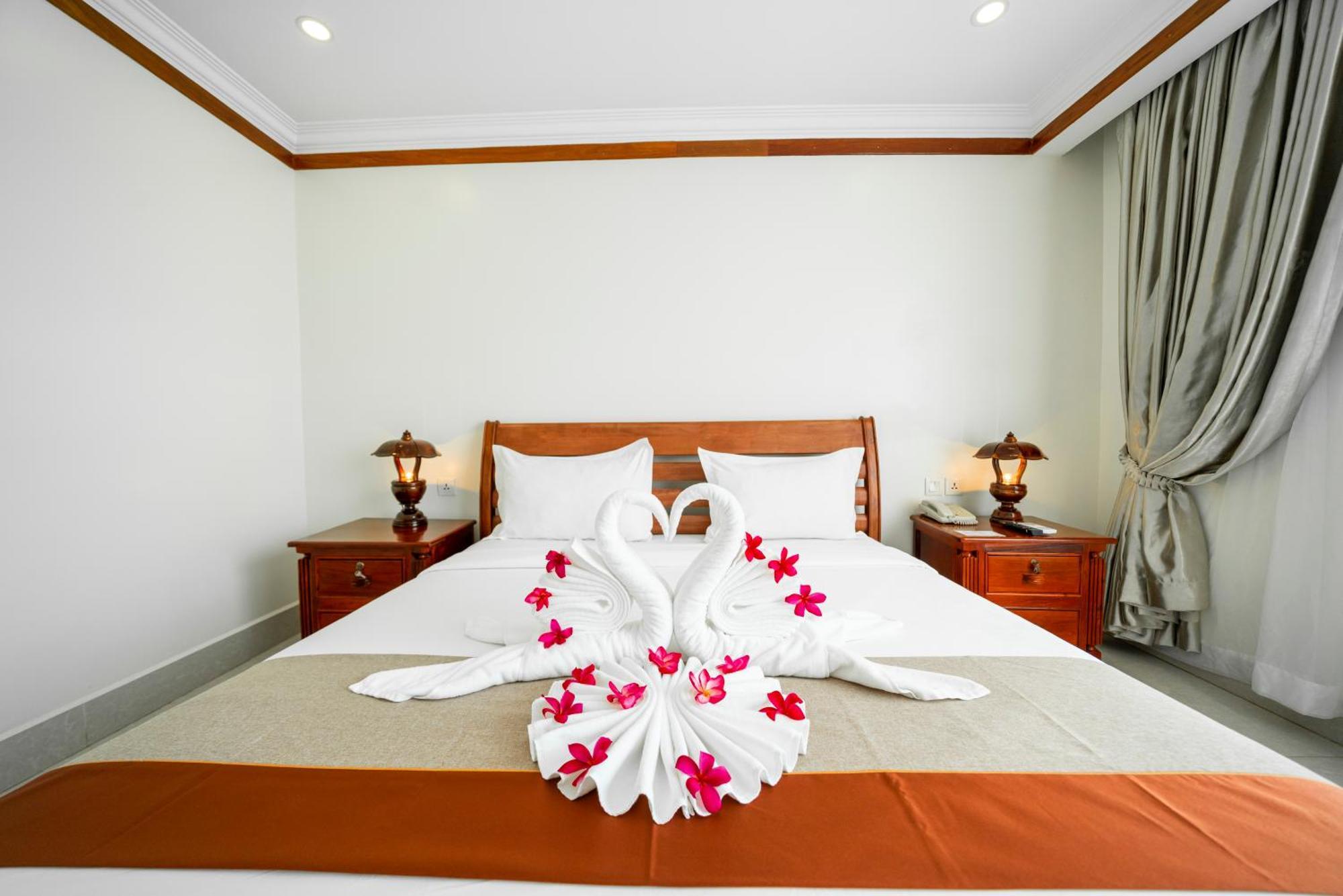 Pursat Riverside Hotel & Spa Dış mekan fotoğraf