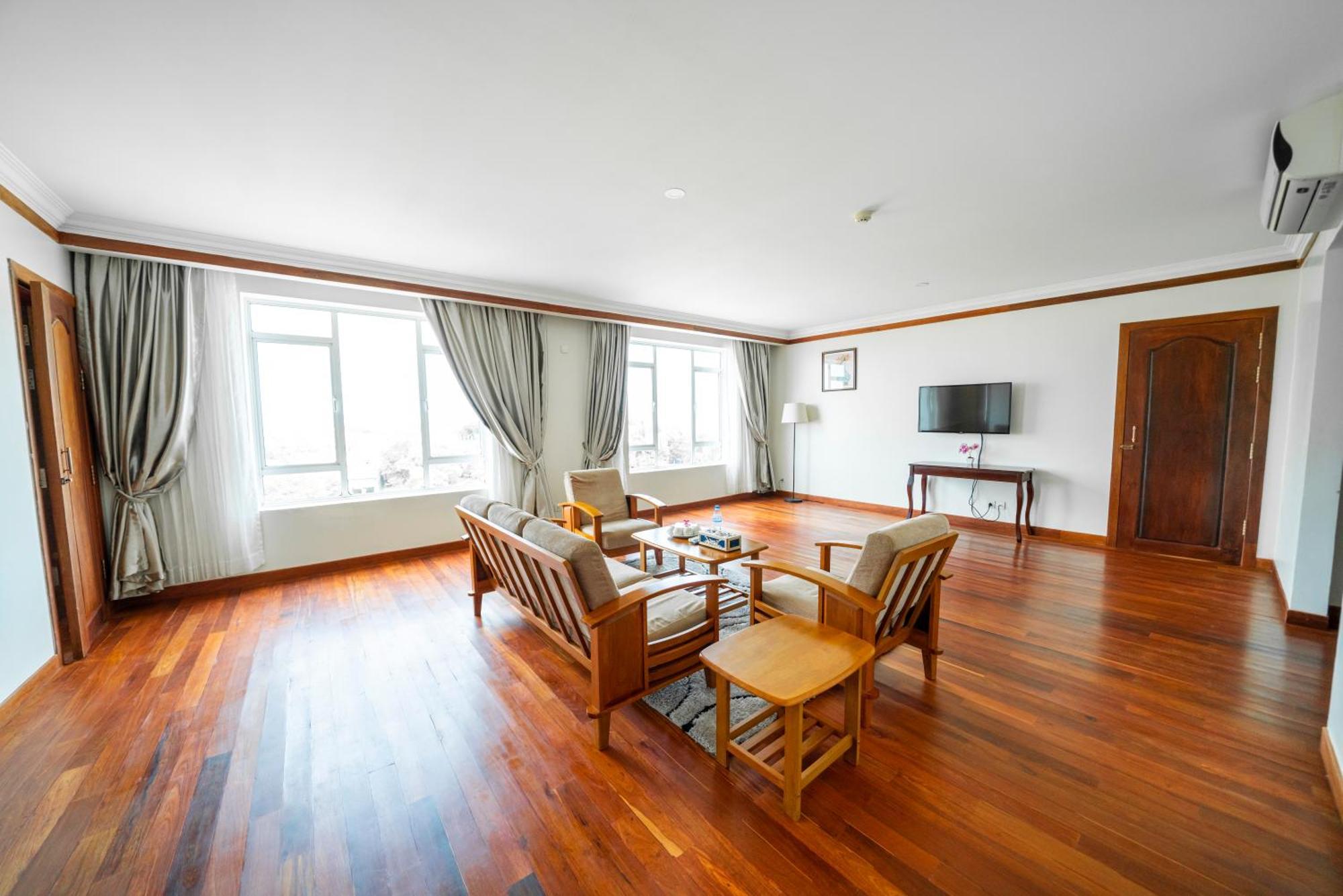 Pursat Riverside Hotel & Spa Dış mekan fotoğraf