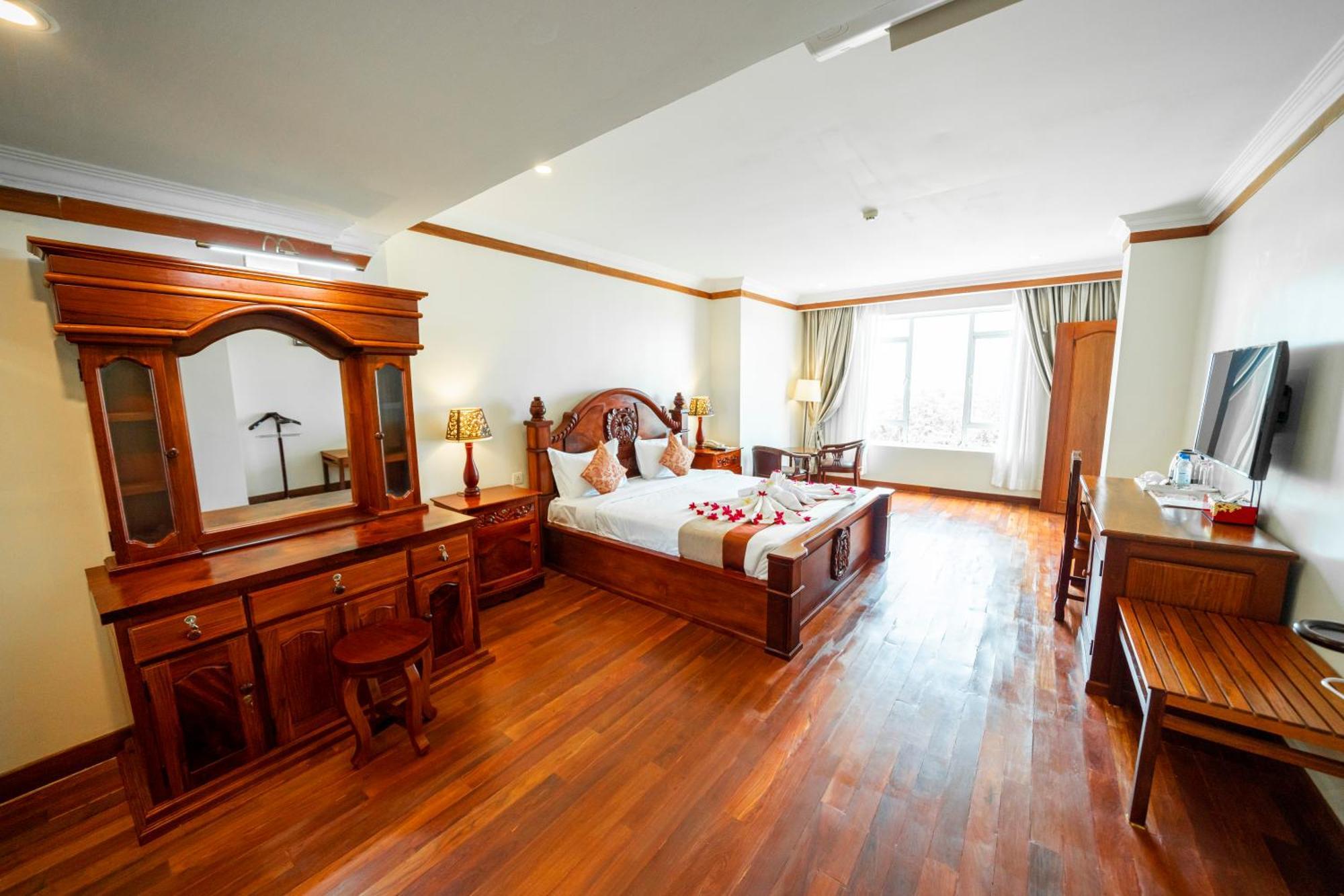 Pursat Riverside Hotel & Spa Dış mekan fotoğraf