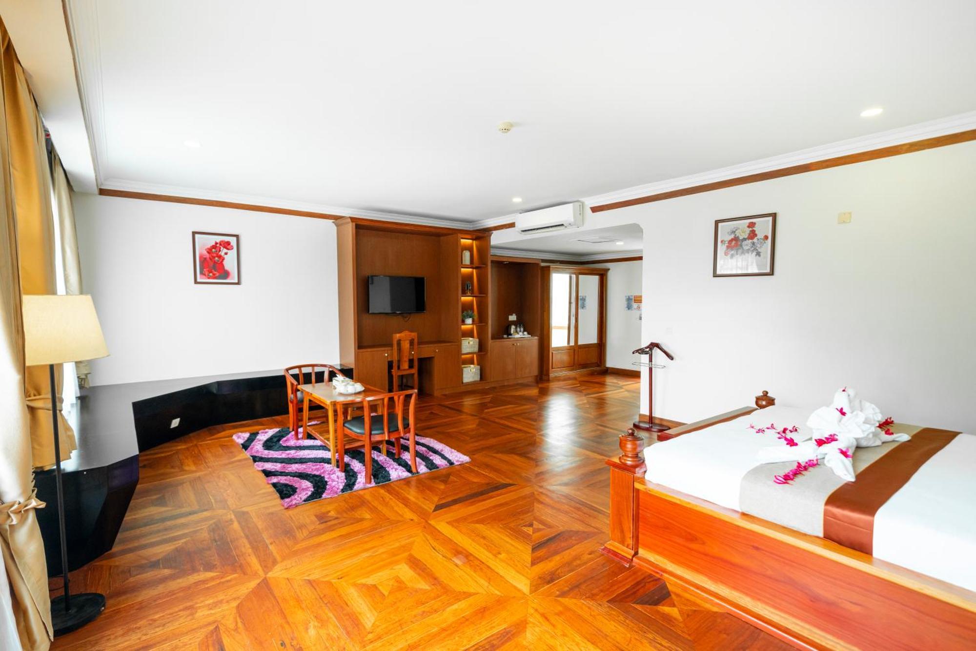 Pursat Riverside Hotel & Spa Dış mekan fotoğraf